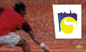 Tennisspieler von hinten, der gerade eine Vorhand schlägt, davor das blau-gelbe Neckarcup-Turnier-Logo